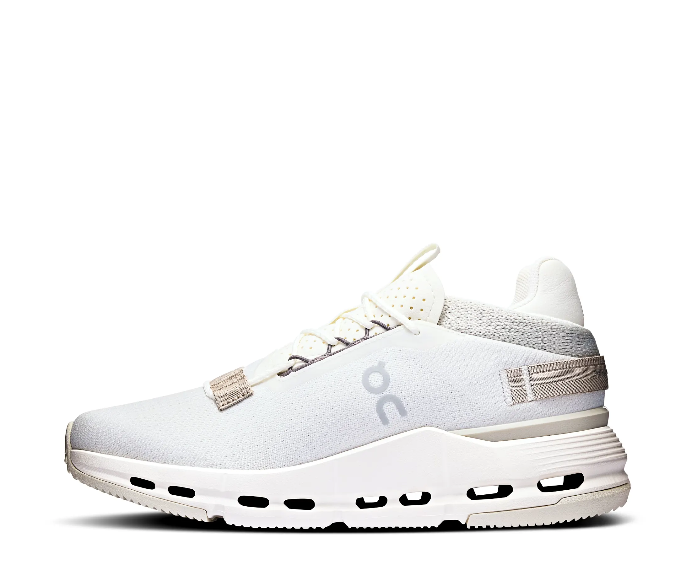 On Cloudnova 2 - Image 3