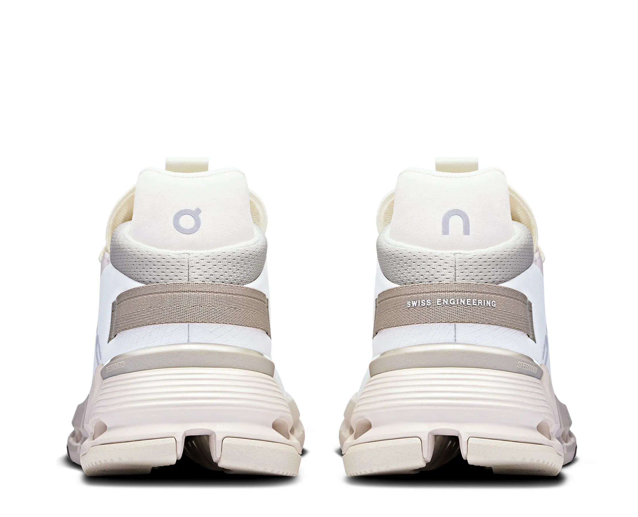 On Cloudnova 2 - Image 6