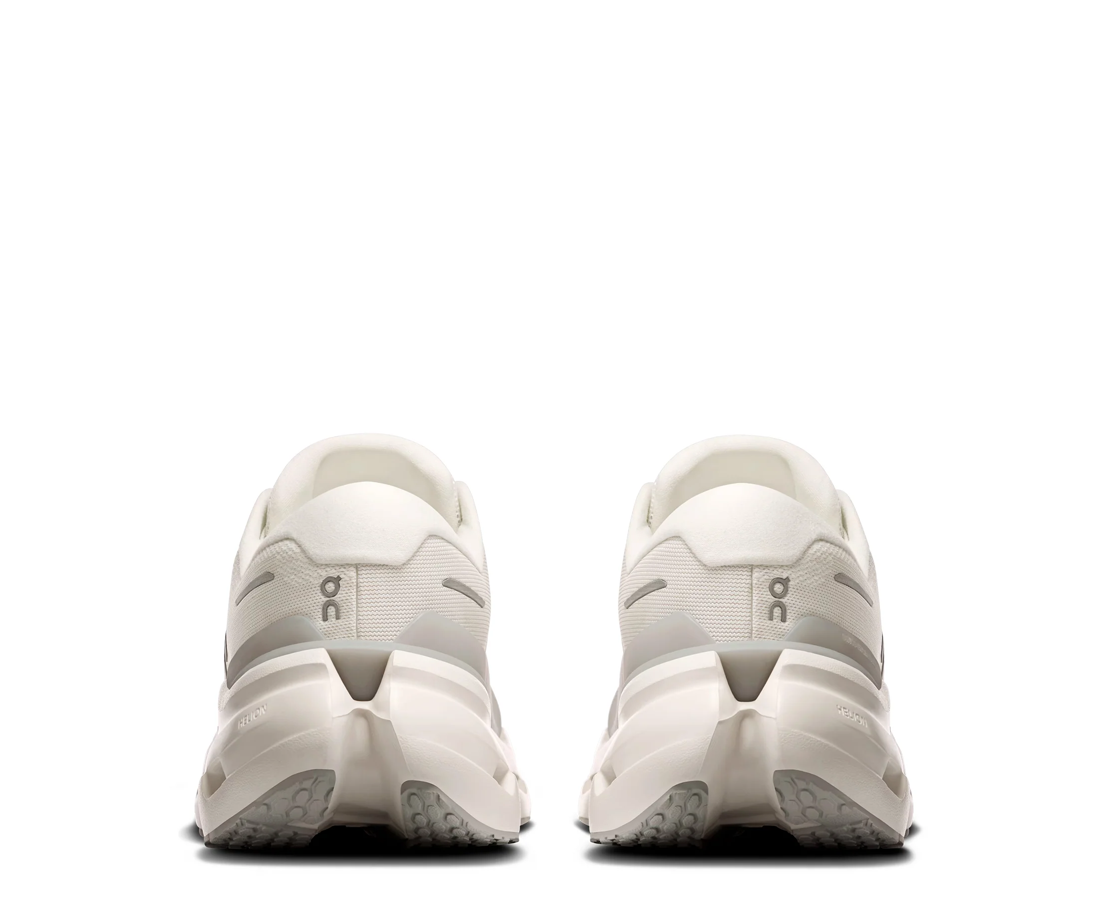 On Cloudrunner 3 - Image 4