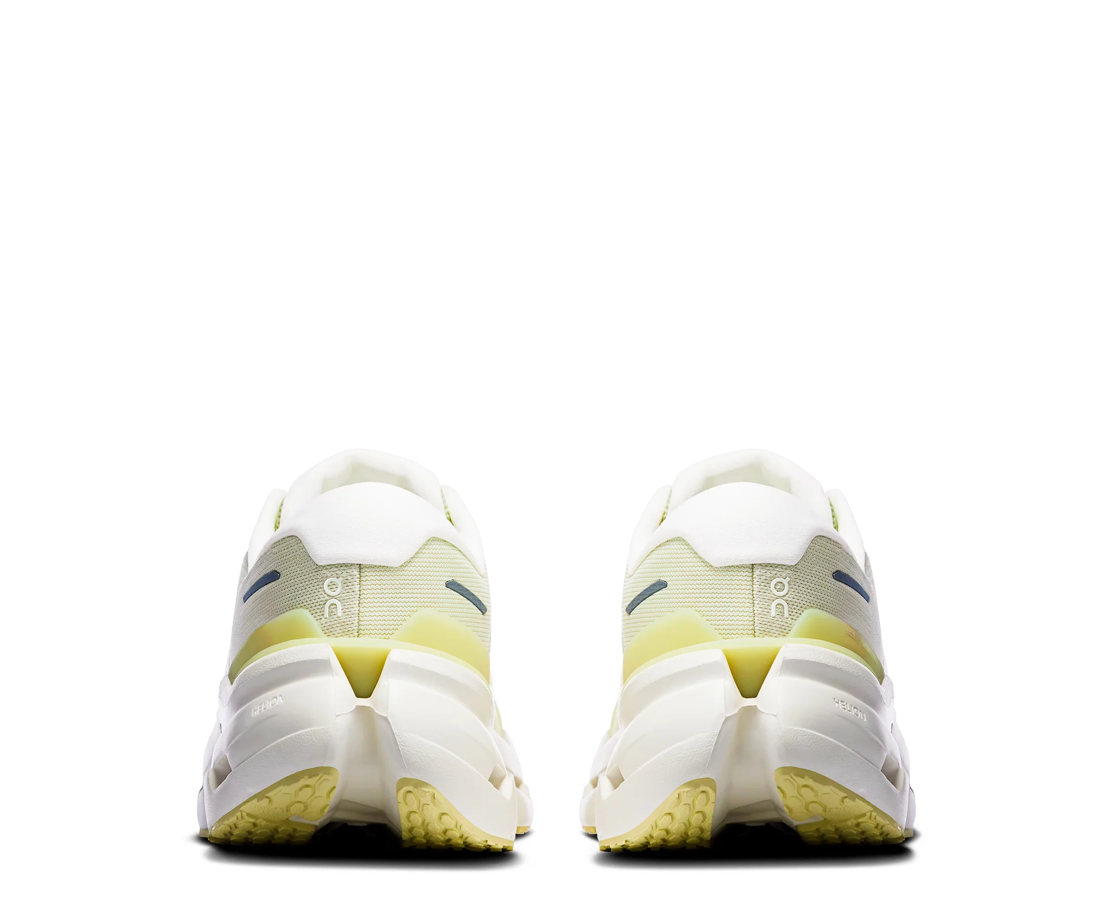 On Cloudrunner 3 - Image 3